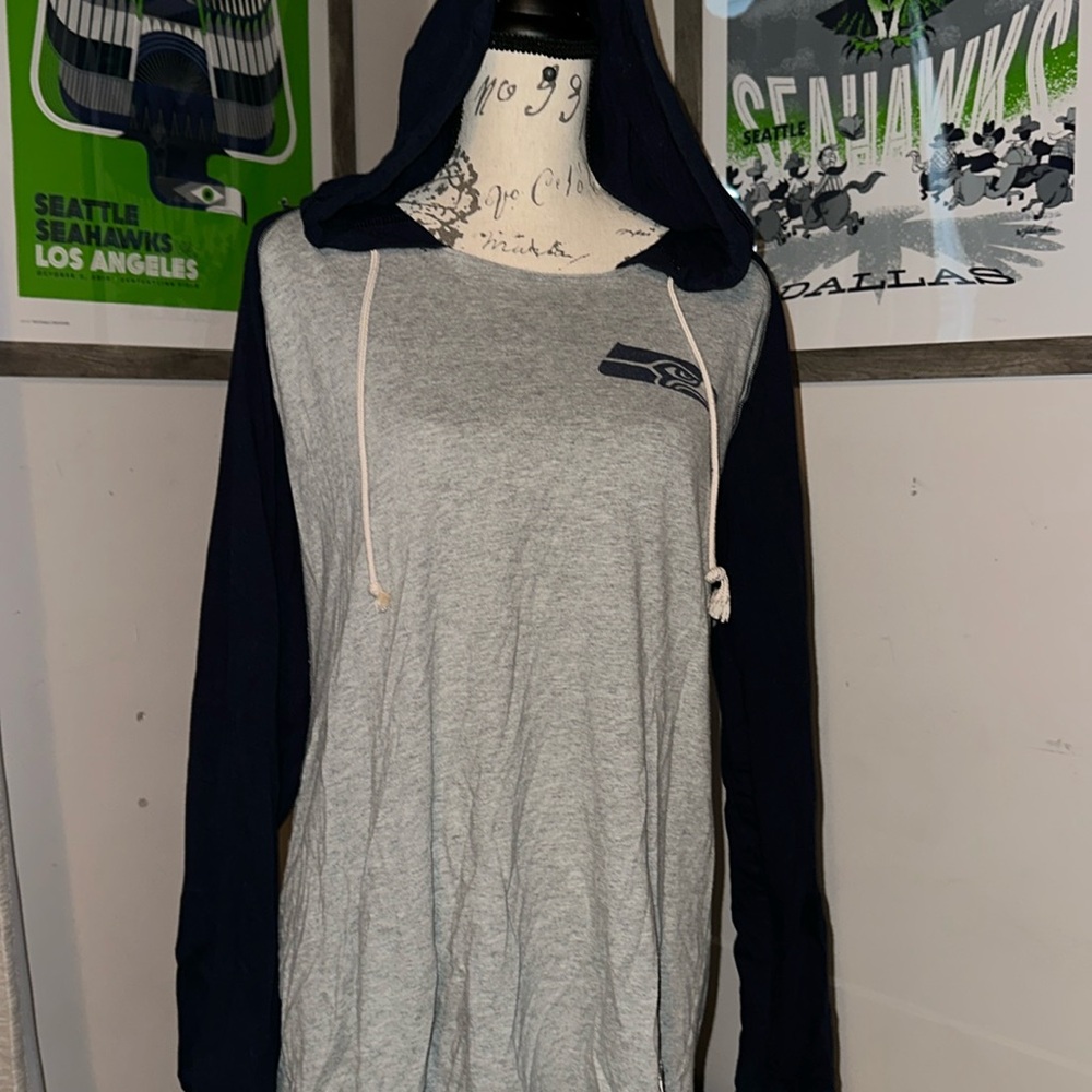 EUC PINK Seahawks long sleeve tee with hood Seattle
